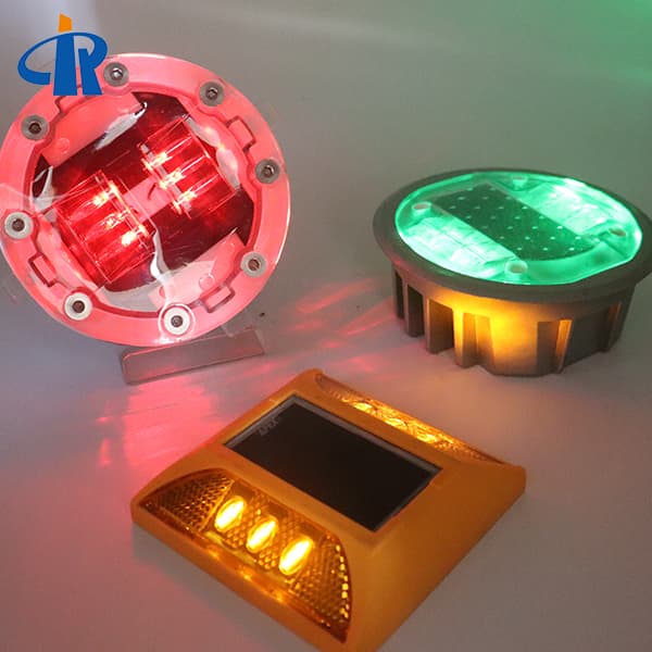 <h3>Red Coloured Motorway Stud Lights 20T For Car Park-RUICHEN </h3>
